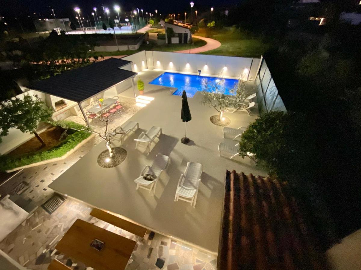 House Pula 2080 Villa Bagian luar foto
