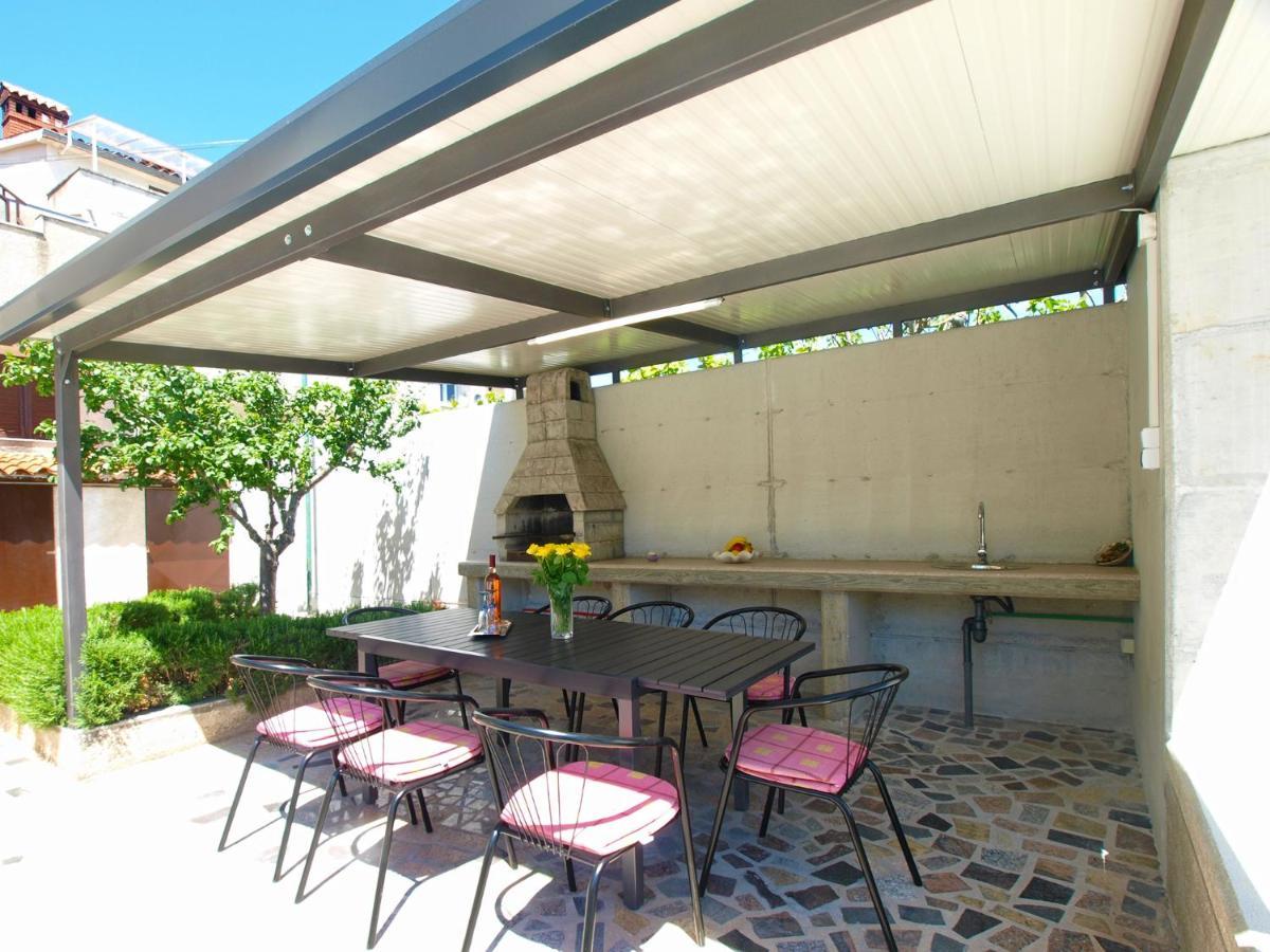 House Pula 2080 Villa Bagian luar foto